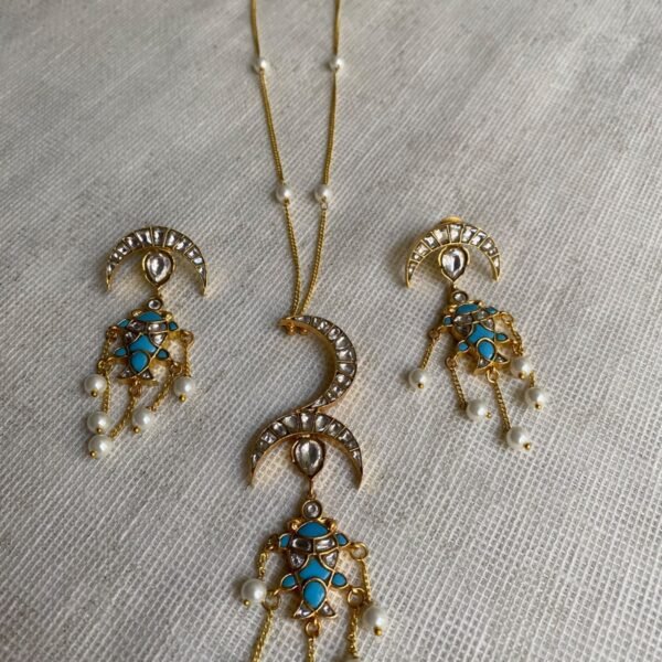 Handcrafted Jadau Kundan Fish Motif S-Hook Pendant & Earring Set